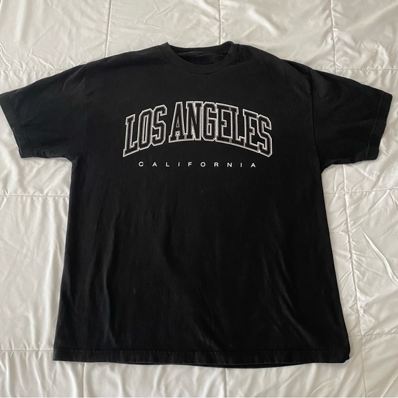 BRANDY MELVILLE LOS ANGELES OVERSIZED TEE - Picture 2 of 5